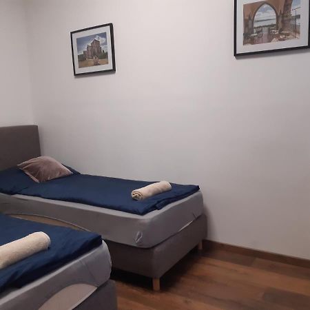 Varalja Apartman Tata Extérieur photo