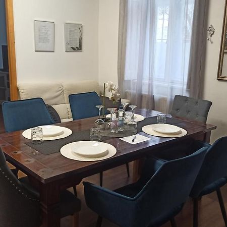 Varalja Apartman Tata Extérieur photo